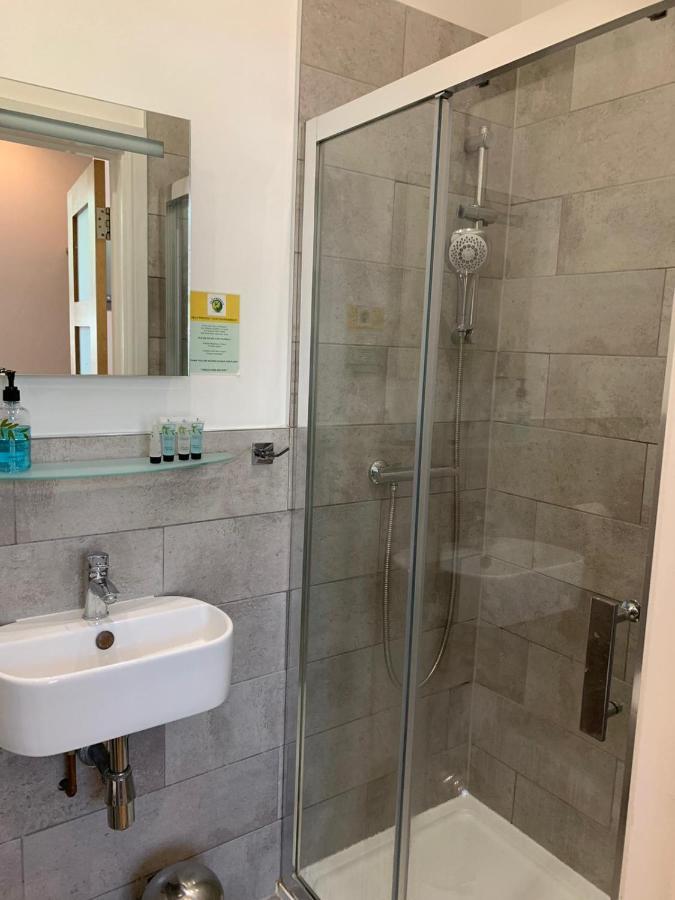 ברייטון Weslie Guest House מראה חיצוני תמונה